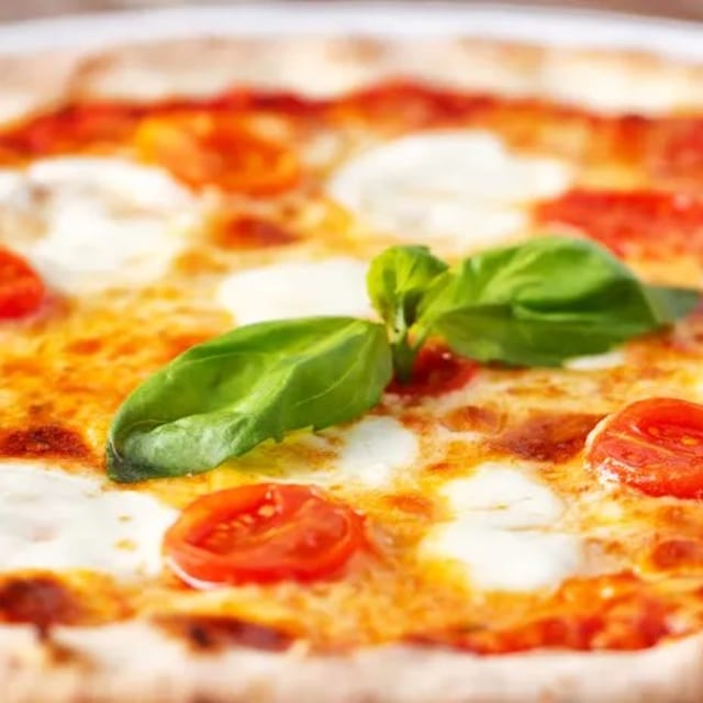 Margherita Pizza.
