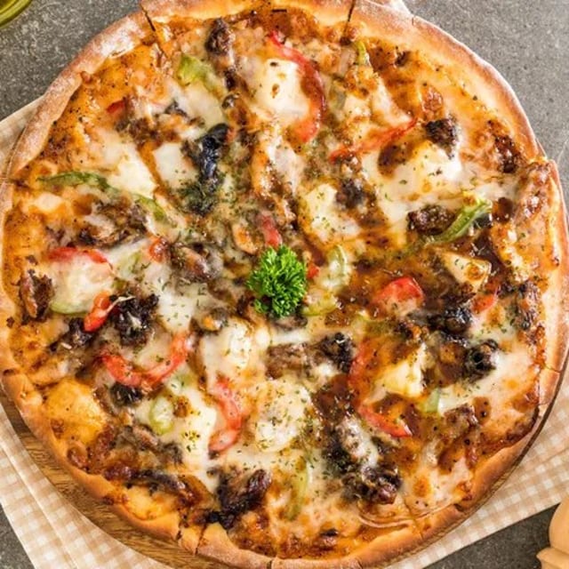 Cheeseburger Pizza.